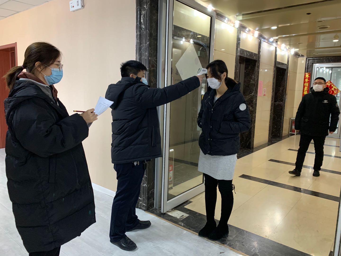 公司筑牢防控屏障，防疫復工兩不誤